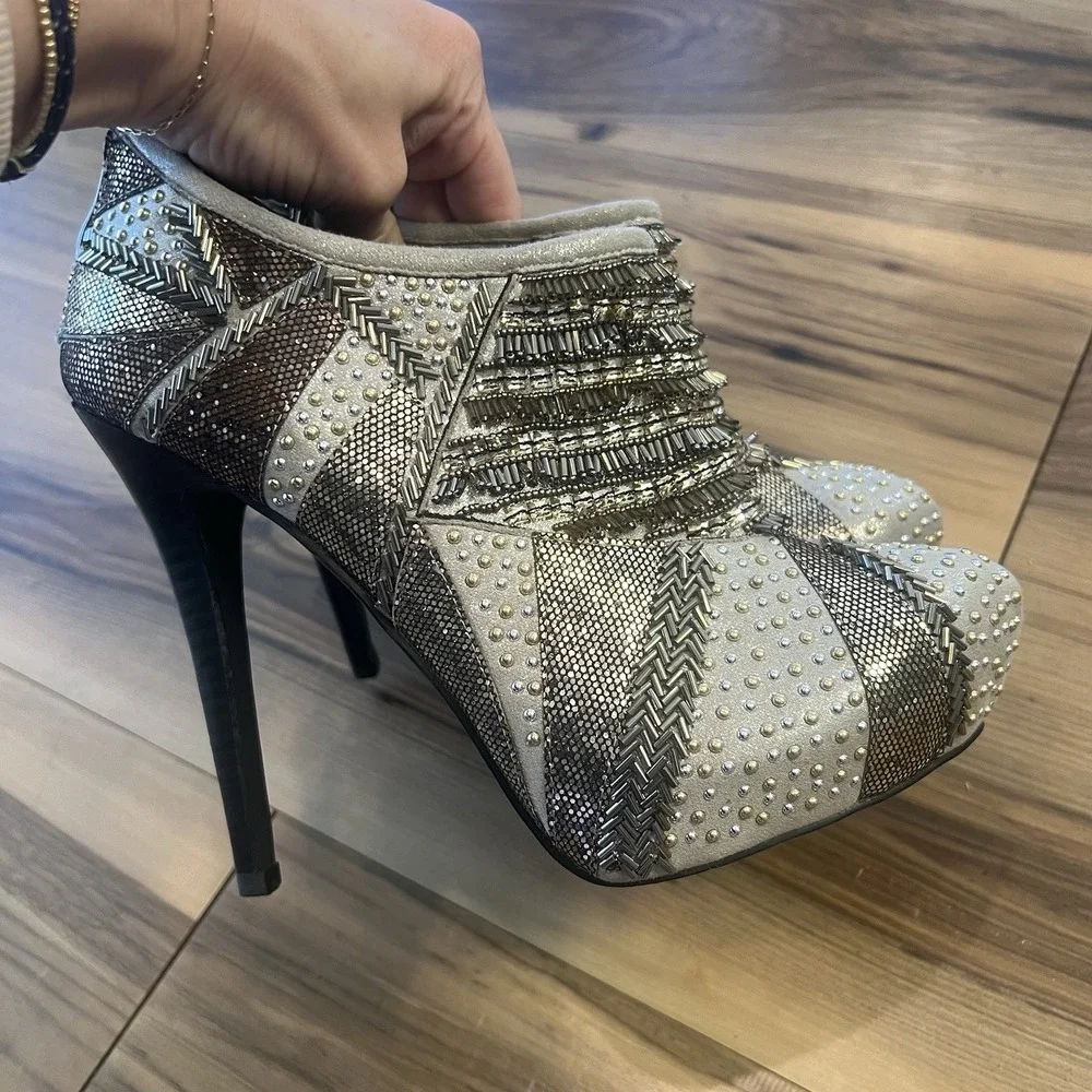 Boston Proper‎ Beaded Studded Ankle Booties Silver Heels 8 Read